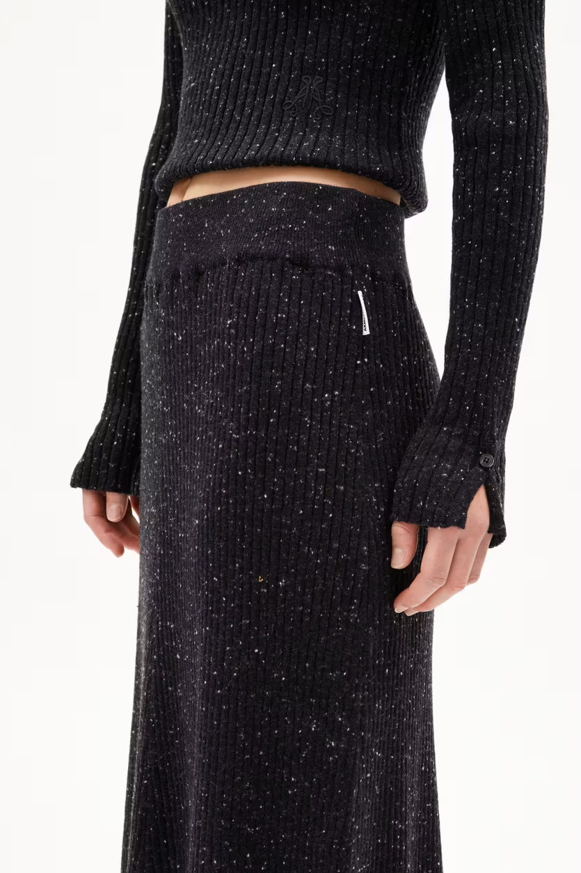 ALAANIA TWEED Pullover