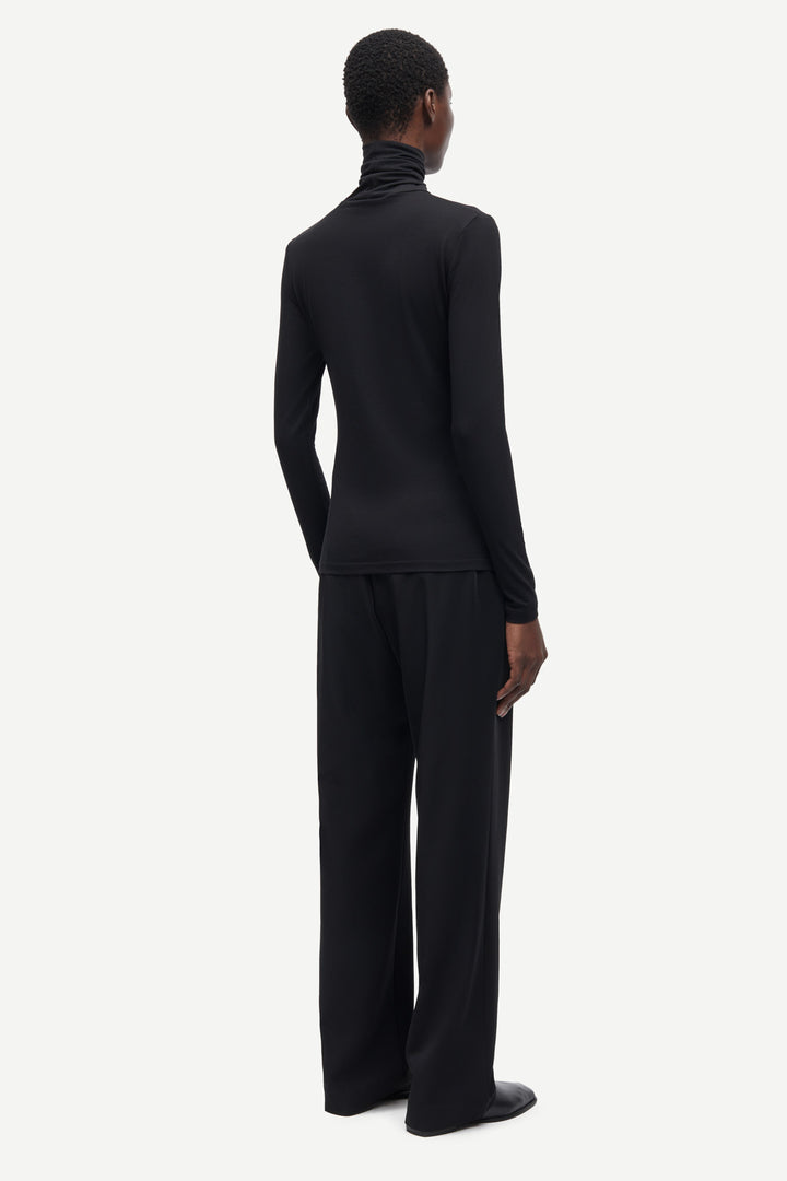 ESTER T-N Longlseeve black