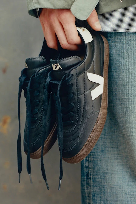 PANENKA O.T. black white | VEJA